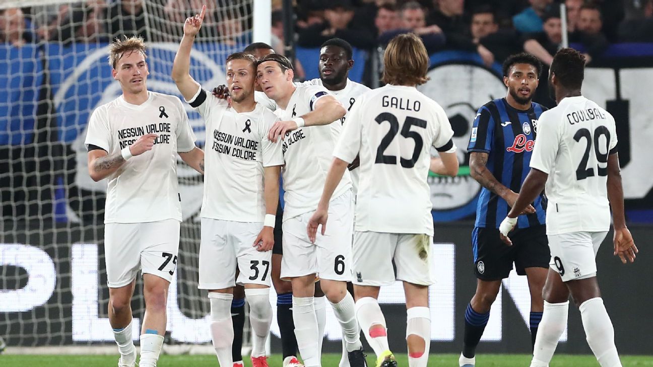 Lecce don serie ένα κιτ διαμαρτυρίας μετά το θάνατο του Physio