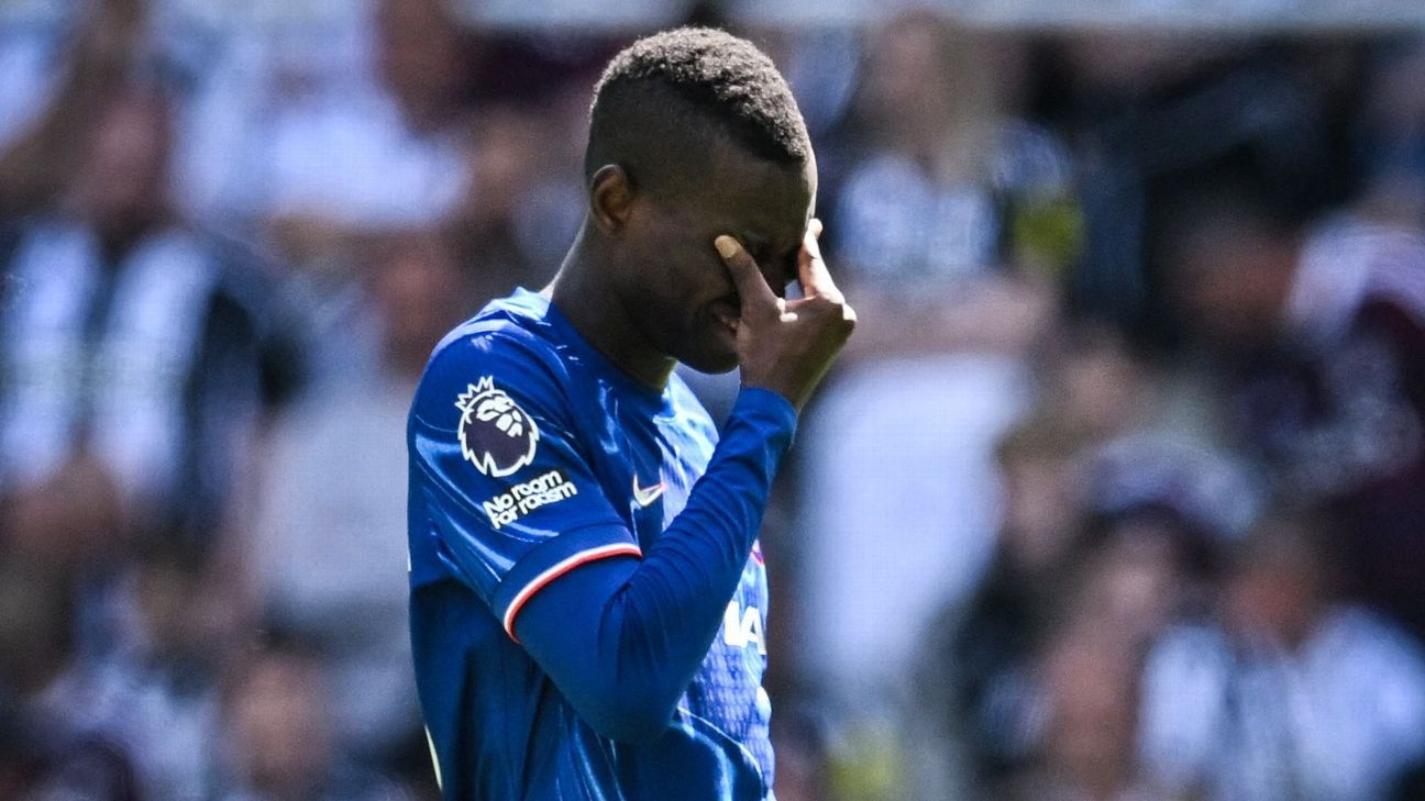 Η Maresca δείχνει τη μικρή συμπάθεια του Τζάκσον μετά το κόκκινο