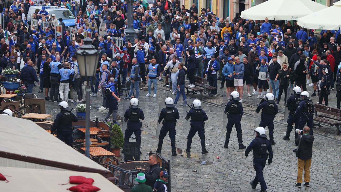 28 συνελήφθησαν ως Τσέλσι, οι οπαδοί της Betis συγκρούονται στην Πολωνία