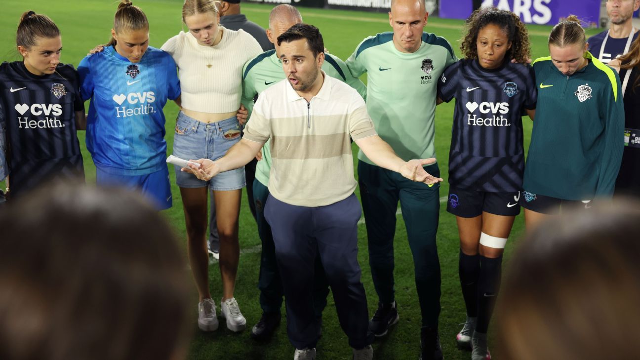 Πηγές: Ο προπονητής Spirit Giráldez κοντά στο Lyonnes Job