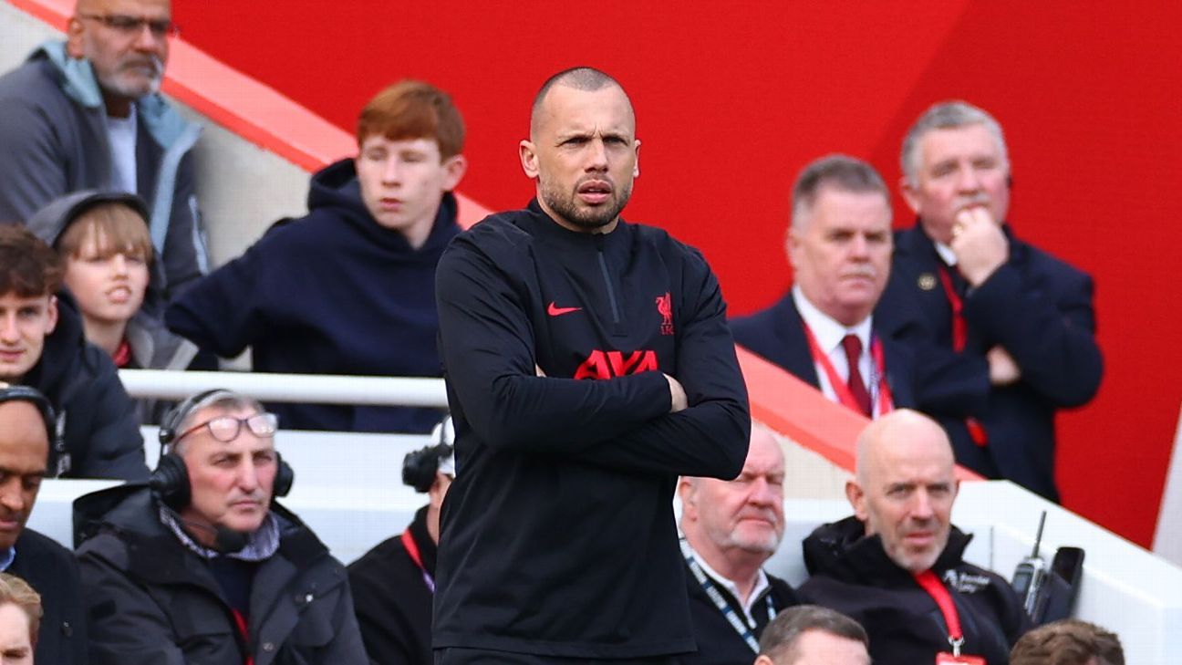 Ο-heitinga-αφήνει-το-Λίβερπουλ-να-αναλάβει-το-ajax