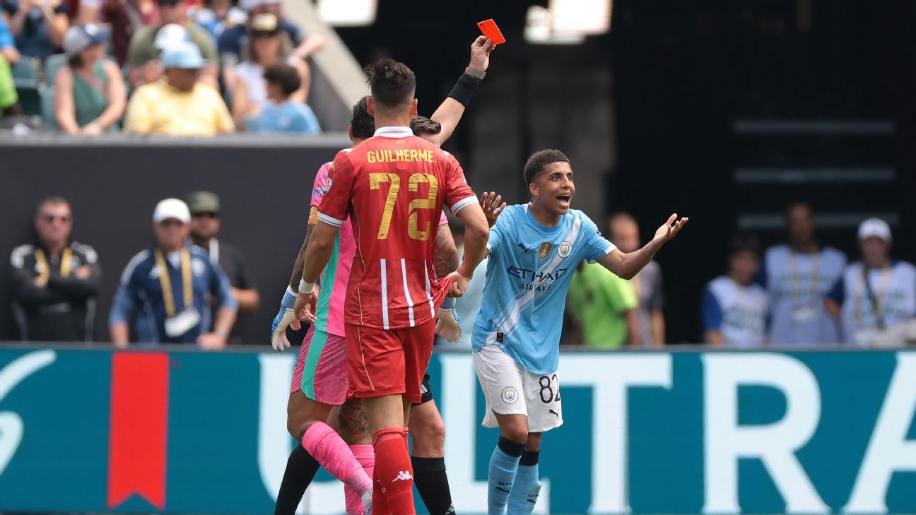 Ο Pep θρηνεί ‘περιττό’ Lewis Red in City Win