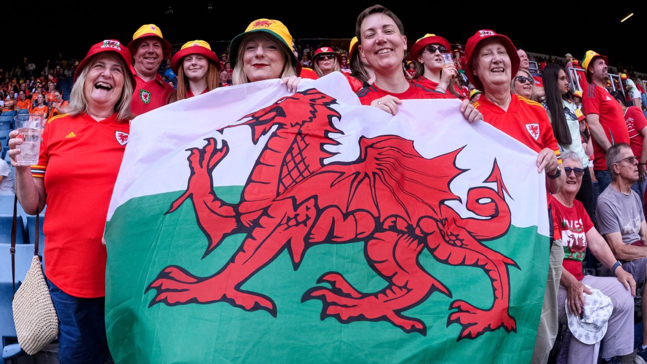 Welsh Pride: Πώς οι οπαδοί της Ουαλίας έχουν κάνει το Euro 2025 ένα πάρτι