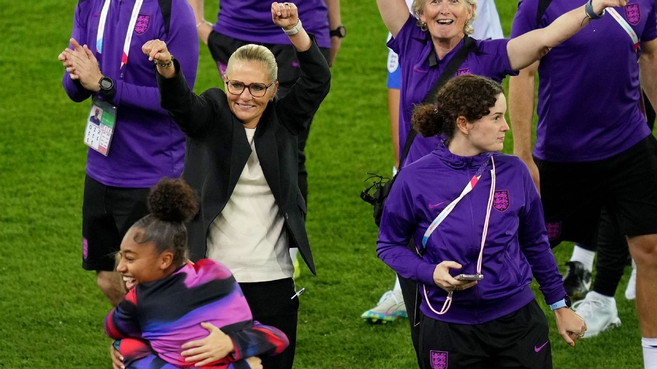 Wiegman «πολύ συναισθηματικό» μετά από «τρελή» Αγγλία κερδίζει