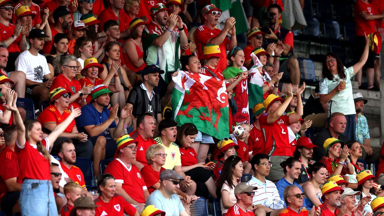 Euro 2025 Ημερήσια: Οι οπαδοί της Ουαλίας ανάβουν τη Λουκέρνη στο ντεμπούτο του τουρνουά