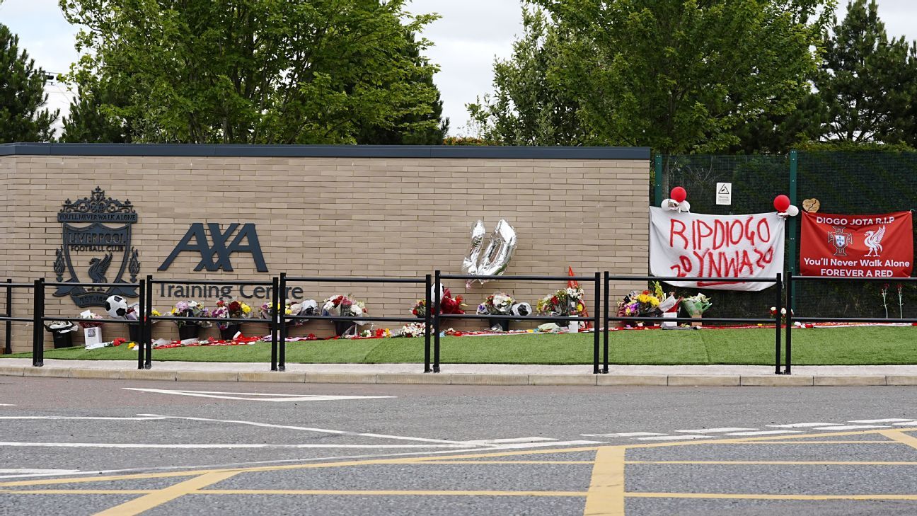 Το Λίβερπουλ συνεχίζει την κατάρτιση εν μέσω αφιερώματος Jota