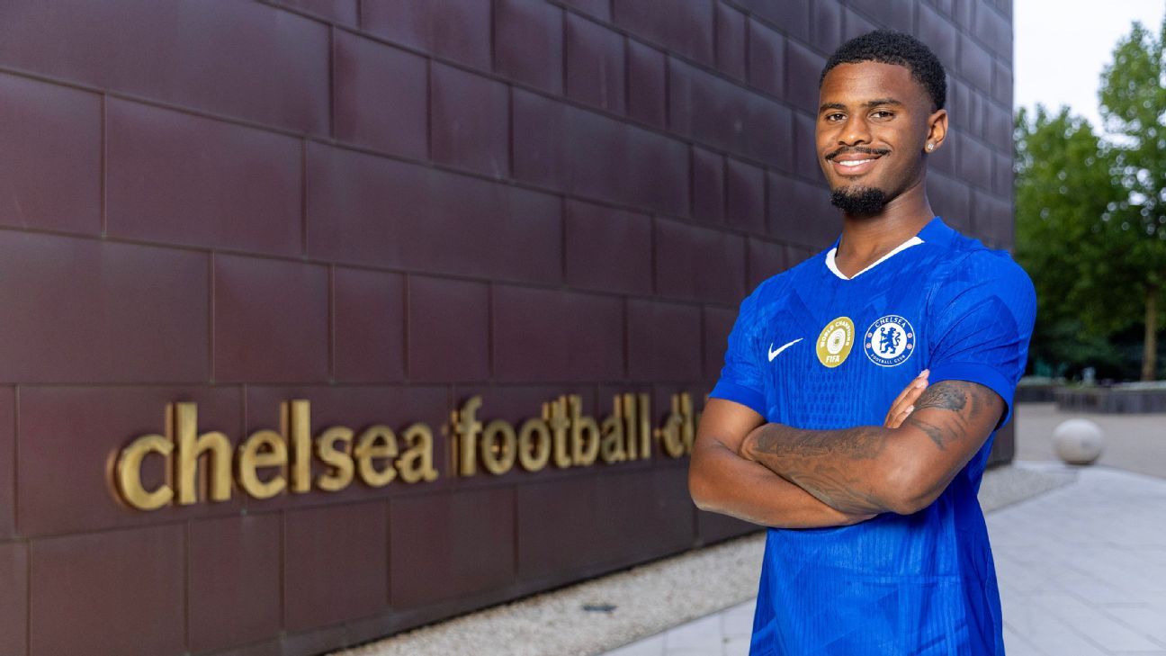 Η Τσέλσι υπογράψει υψηλής βαθμολογίας Ajax Defender Hato