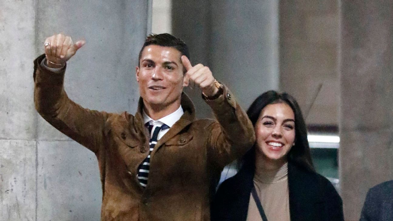 Cristiano Ronaldo, Georgina Rodriguez Share Ειδήσεις δέσμευσης με εκθαμβωτικό δαχτυλίδι
