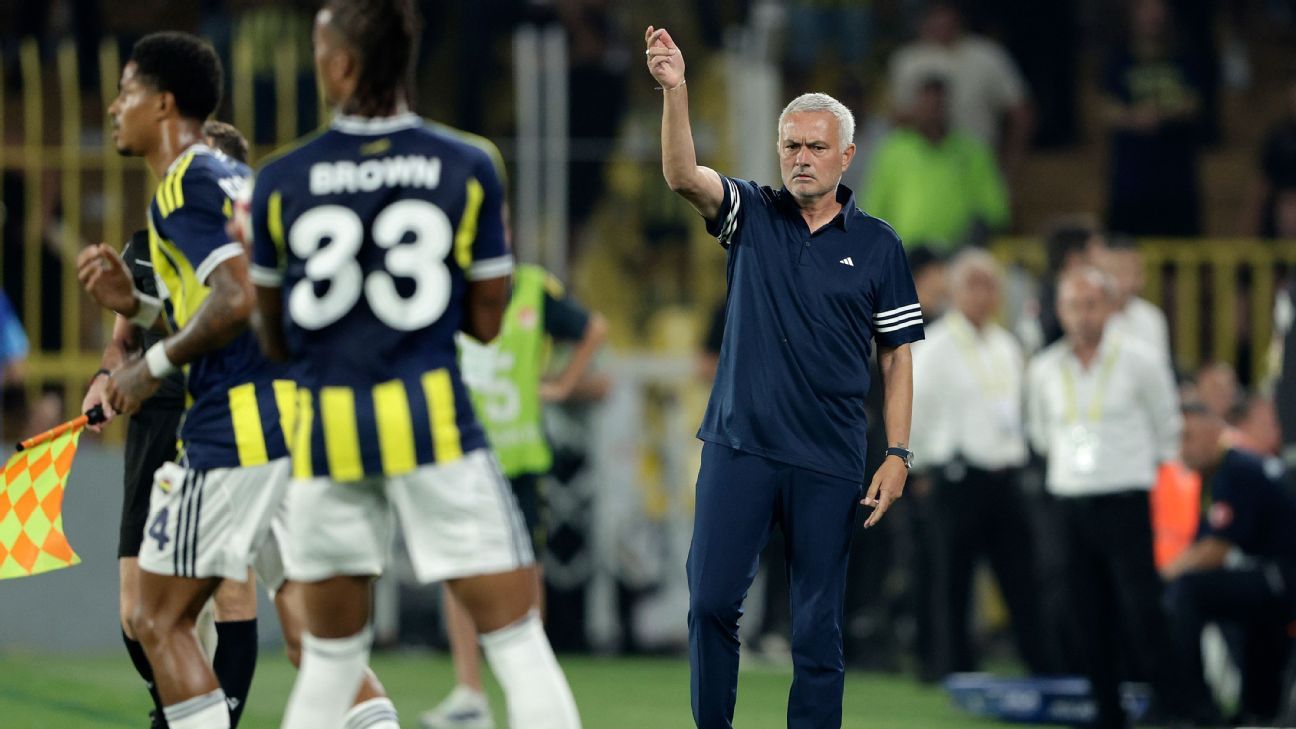 Mourinho, Fenerbahce Stun van Persie, Feyenoord