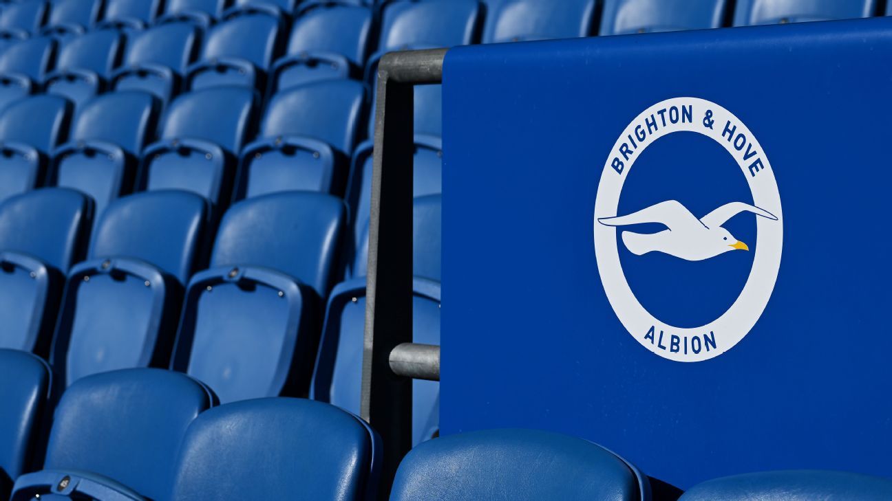 Ο ανεμιστήρας του Μπράιτον πεθαίνει αφού αρρωστήσει στο παιχνίδι Fulham