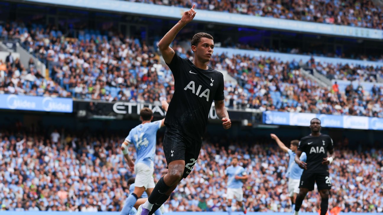 Οι παίκτες του Spurs Laud Frank μετά από νίκη πάνω από το Man City