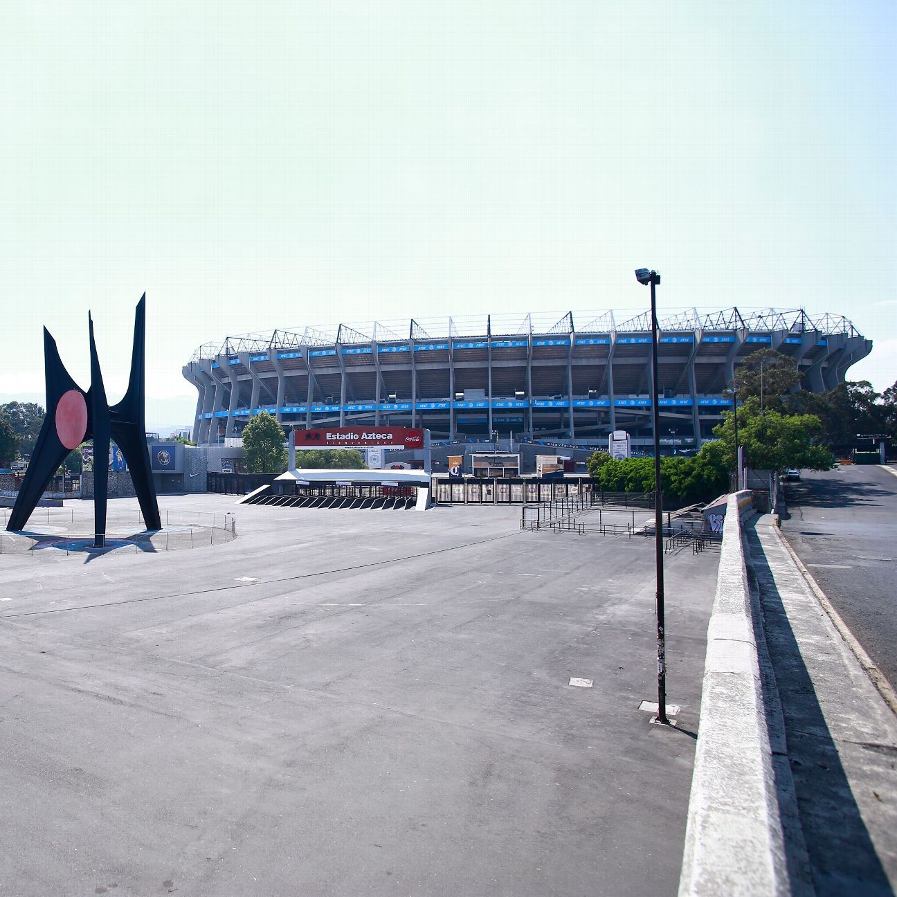 Οι ιδιοκτήτες κιβωτίων Azteca απαιτούν ψήφισμα WC Suite