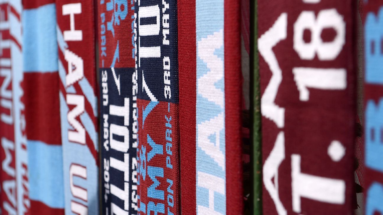 Η West Ham απαγορεύει τα μισά και μισό κασκόλ για γραβάτα Spurs