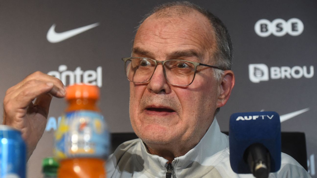 Ο Μπιέλσα «ντροπιασμένος» μετά την ήττα των ΗΠΑ, θα μείνει για το WC