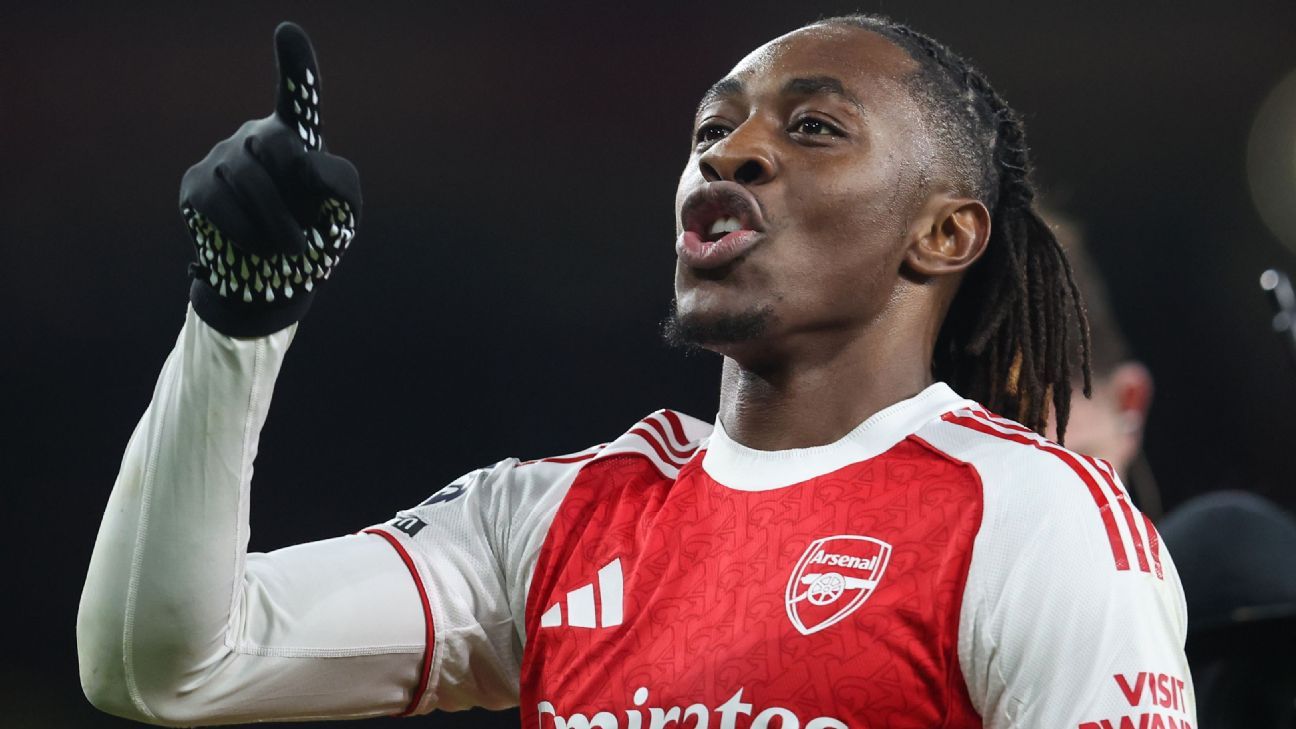 Ο Εζέ «αύρα» χαιρετίστηκε από τον Αρτέτα μετά το χατ τρικ της Άρσεναλ