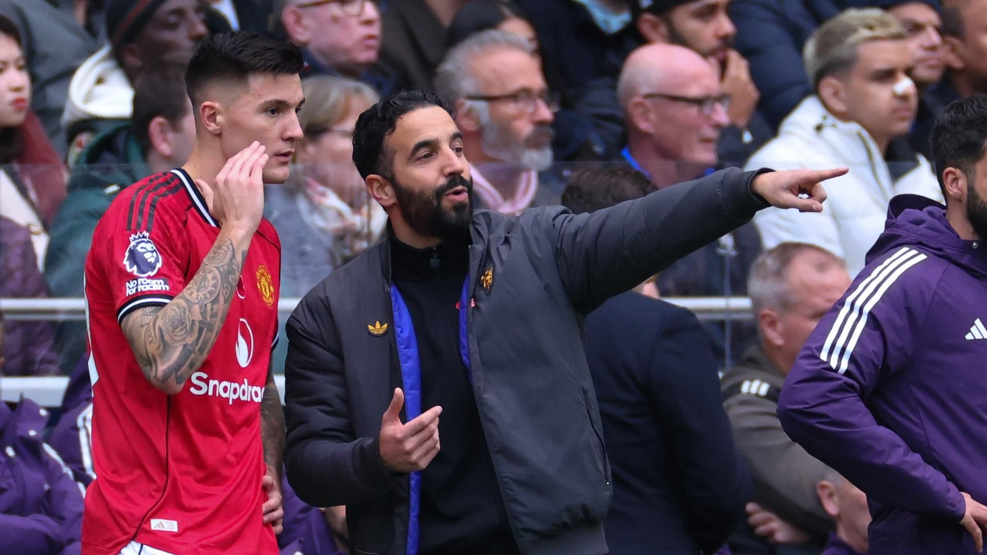 Πηγές: Η Man Utd καθυστέρησε την απόφαση αποχώρησης του Zirkzee