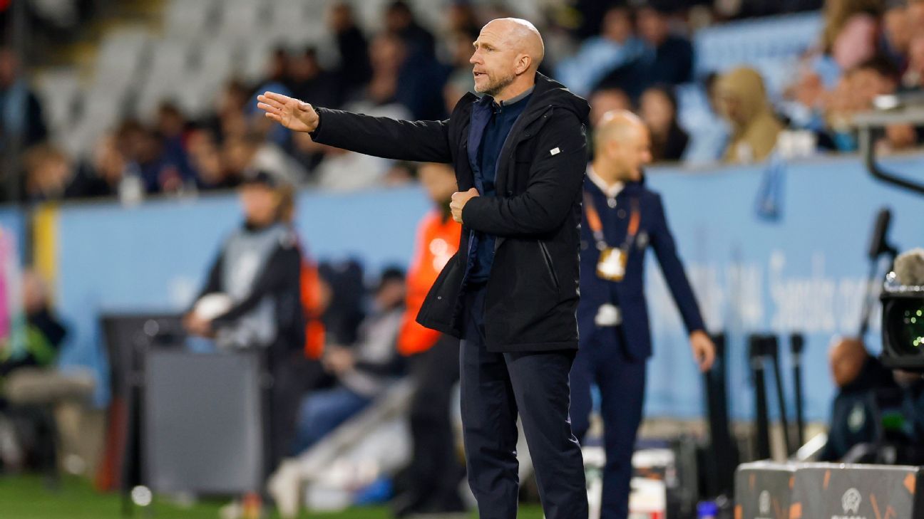 Το πλήρωμα ονομάζει τον Rydström για να αντικαταστήσει τη Nancy ως προπονητή