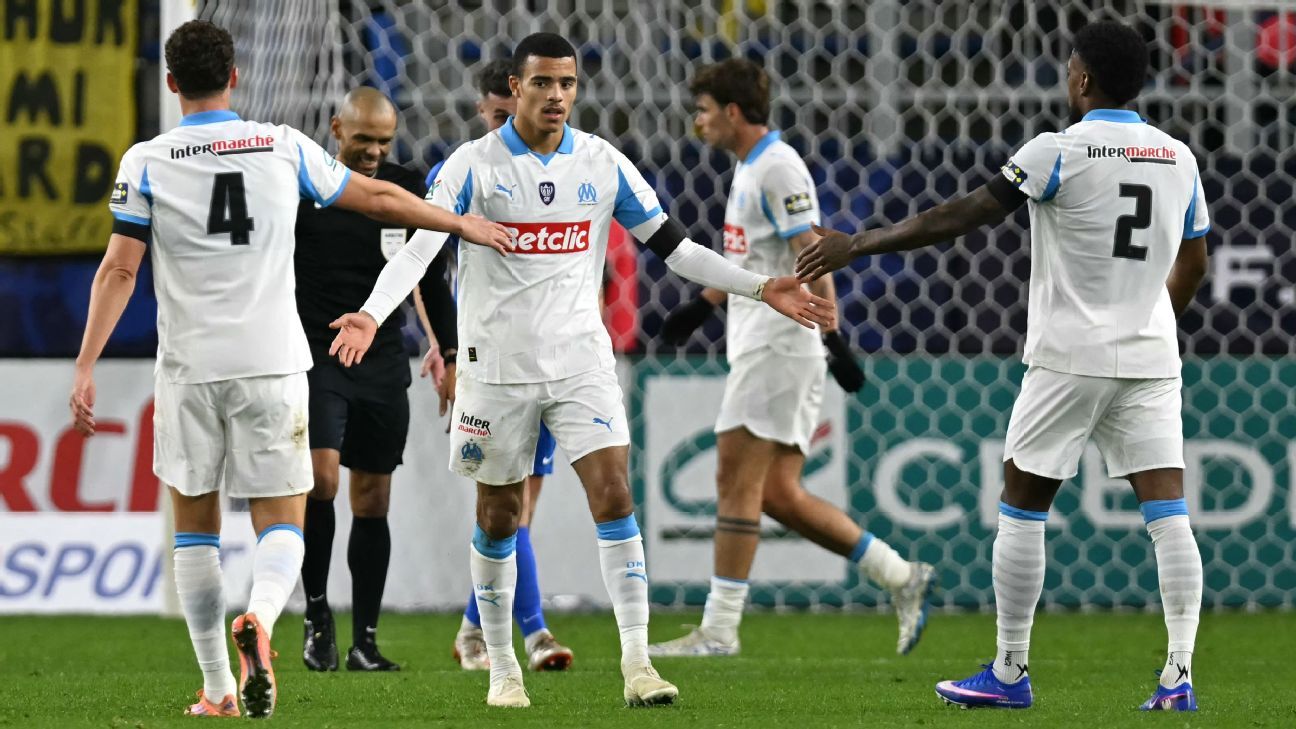 Το χατ τρικ του Γκρίνγουντ προηγείται στη νίκη με 9 γκολ από τη Μαρσέιγ