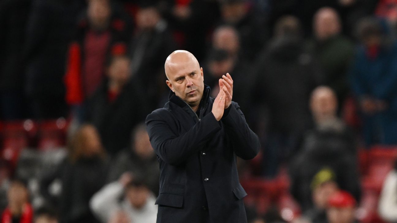 Ο κουλοχέρης «καταλαβαίνει» τις αποδοκιμασίες των οπαδών της Λίβερπουλ μετά την ισοπαλία