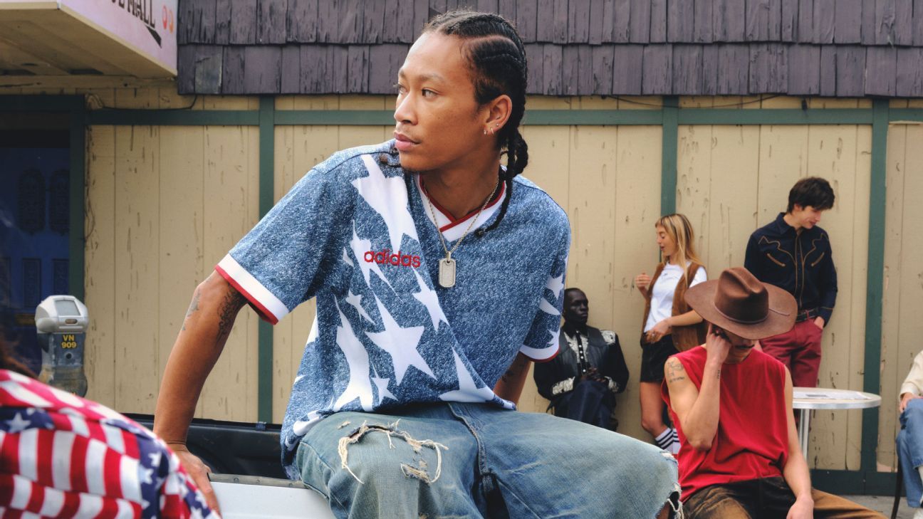 Η Adidas χαιρετίζει το Παγκόσμιο Κύπελλο USMNT το 1994 πέφτοντας τζιν φανέλα