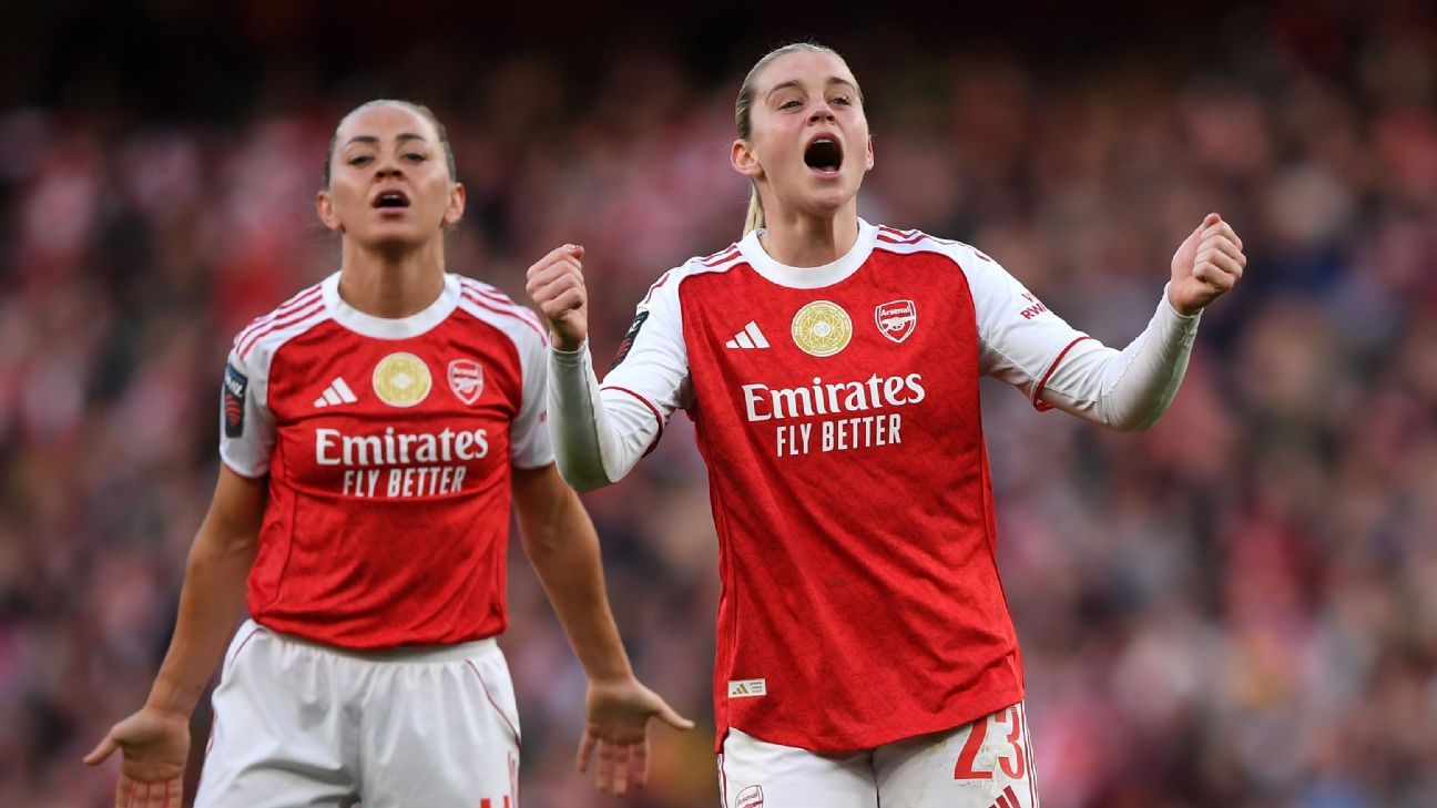 Ο Ρούσο σημειώνει χατ τρικ με την Άρσεναλ να θρηνεί τους Σπερς